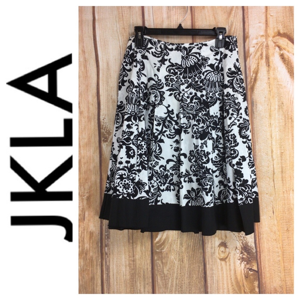 ➡️JKLA California Skirt Size Small